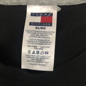 Tommy Hilfiger Shirts - Tommy Hilfiger Black Short Sleeve T-shirt XL Tommy Hilfiger Shirts - Tommy Hilfiger Black Short Sleeve T-shirt XL